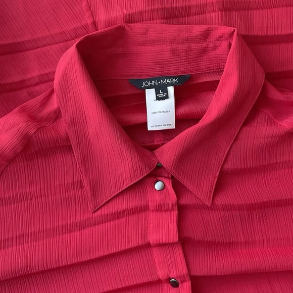 John Mark Tunic Top Size Large Red Pleats Art to Wear Snap Buttons 3/4 Sleeves - Picture 3 of 3